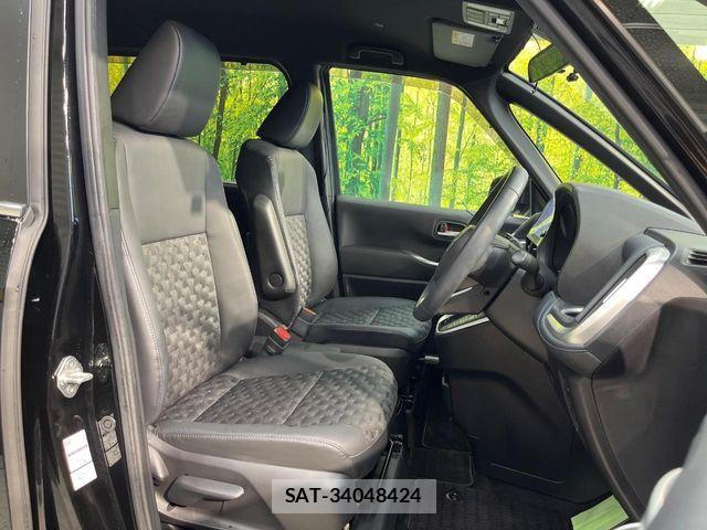 Toyota VOXY 2023-06 6717698-7