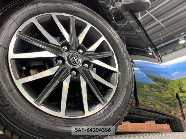 Toyota VOXY 2016-12 6717722-13