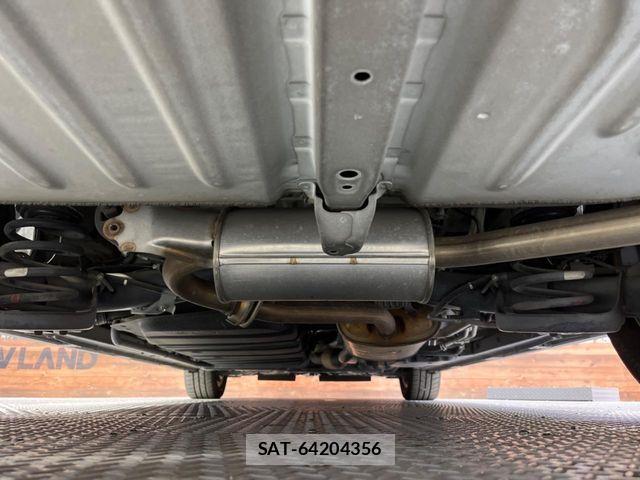 Toyota VOXY 2016-12 6717722-19