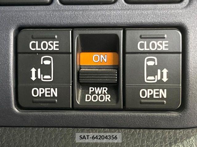 Toyota VOXY 2016-12 6717722-5