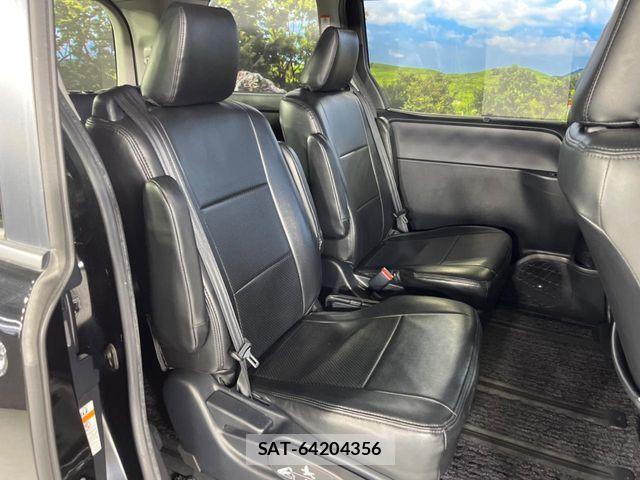 Toyota VOXY 2016-12 6717722-8