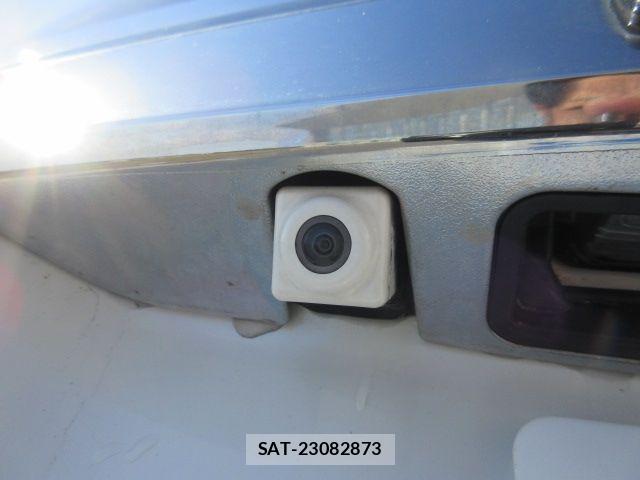 Toyota VOXY 2015-06 6717728-11