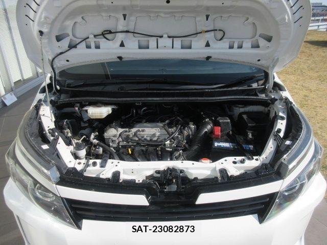 Toyota VOXY 2015-06 6717728-27