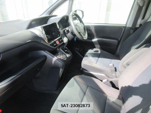 Toyota VOXY 2015-06 6717728-5
