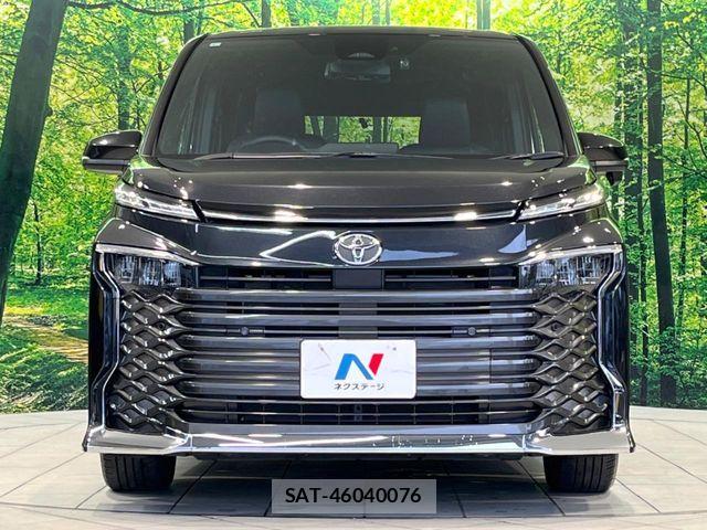 Toyota VOXY 2023-08 6717706-14