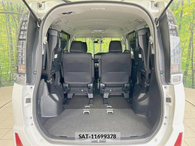 Toyota VOXY 2015-06 6717714-9