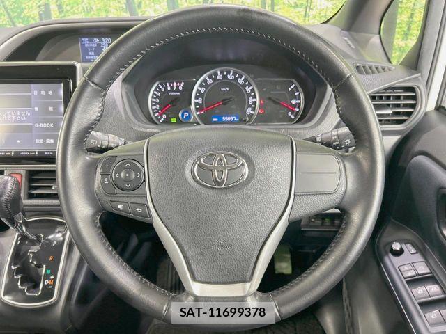 Toyota VOXY 2015-06 6717714-10