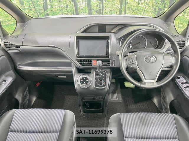 Toyota VOXY 2015-06 6717714-1