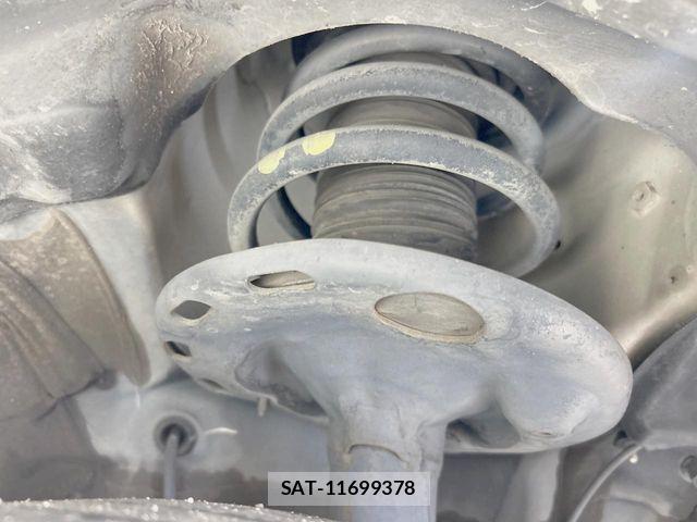 Toyota VOXY 2015-06 6717714-19