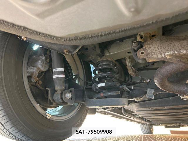 Toyota VOXY 2018-03 6753850-19
