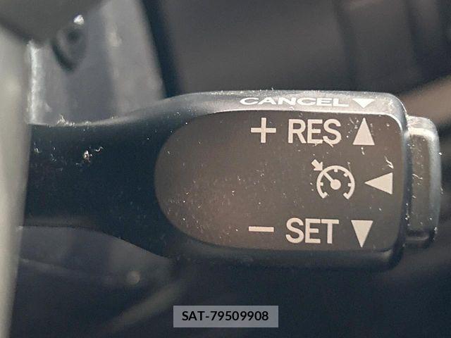 Toyota VOXY 2018-03 6753850-6