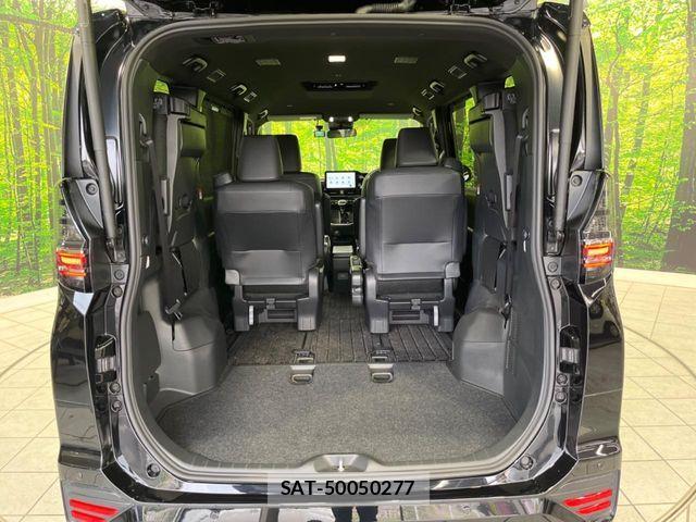 Toyota VOXY 2025-03 6753829-10