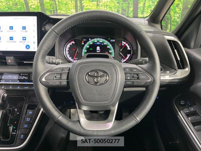 Toyota VOXY 2025-03 6753829-11