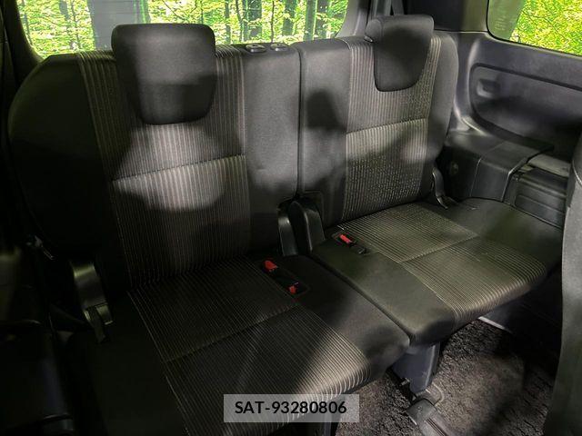 Toyota VOXY 2019-05 6753854-9