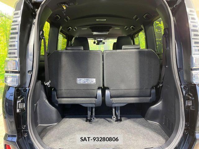 Toyota VOXY 2019-05 6753854-10