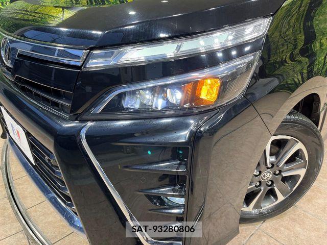 Toyota VOXY 2019-05 6753854-12