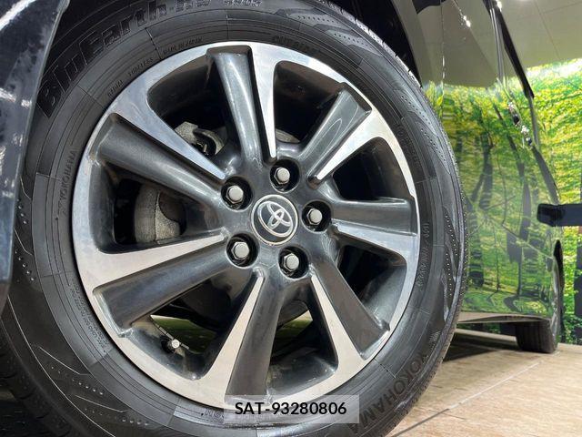 Toyota VOXY 2019-05 6753854-13