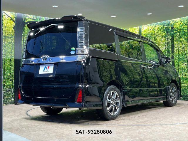 Toyota VOXY 2019-05 6753854-17