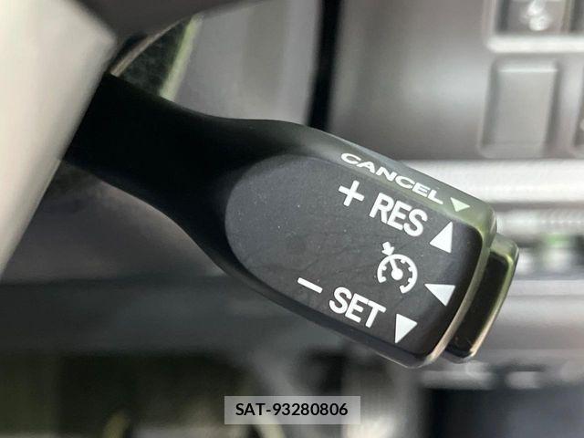 Toyota VOXY 2019-05 6753854-6