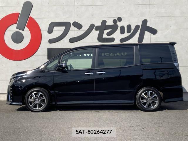 Toyota VOXY 2020-05 6753861-18