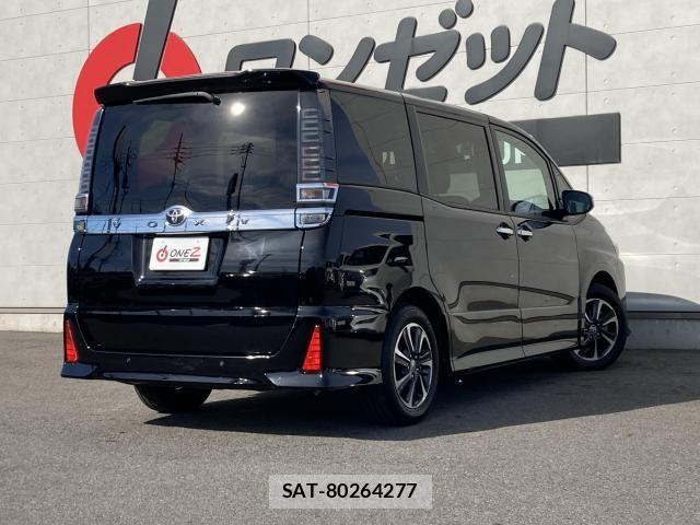 Toyota VOXY 2020-05 6753861-1