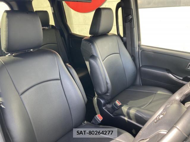 Toyota VOXY 2020-05 6753861-21
