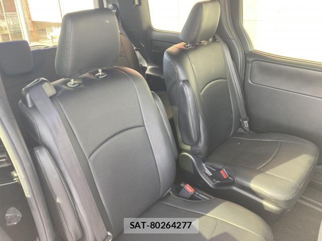 Toyota VOXY 2020-05 6753861-22