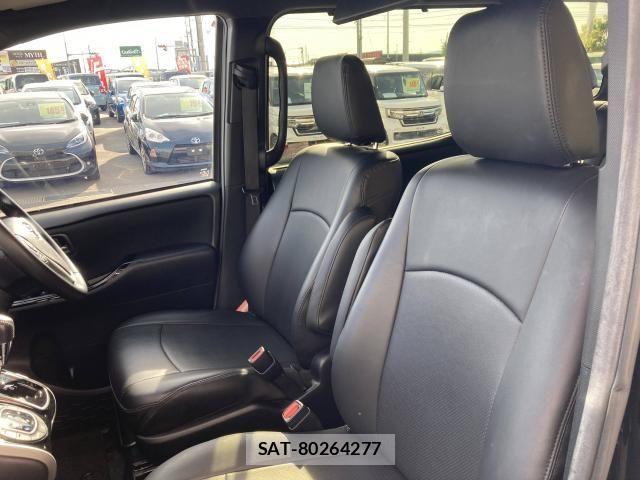 Toyota VOXY 2020-05 6753861-25