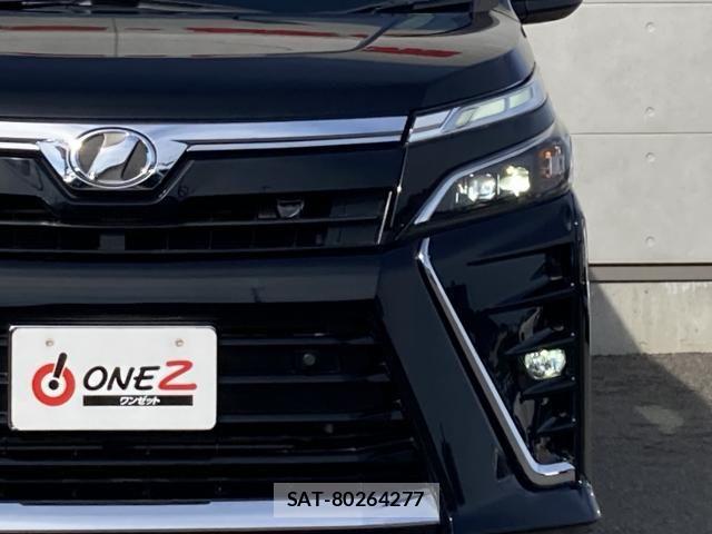 Toyota VOXY 2020-05 6753861-7