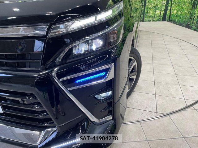 Toyota VOXY 2020-11 6753841-13