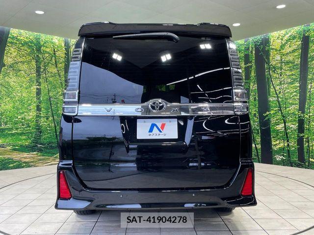 Toyota VOXY 2020-11 6753841-15