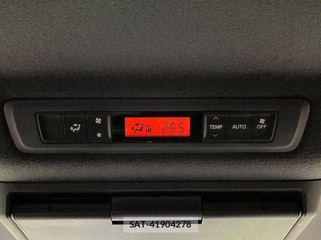 Toyota VOXY 2020-11 6753841-6