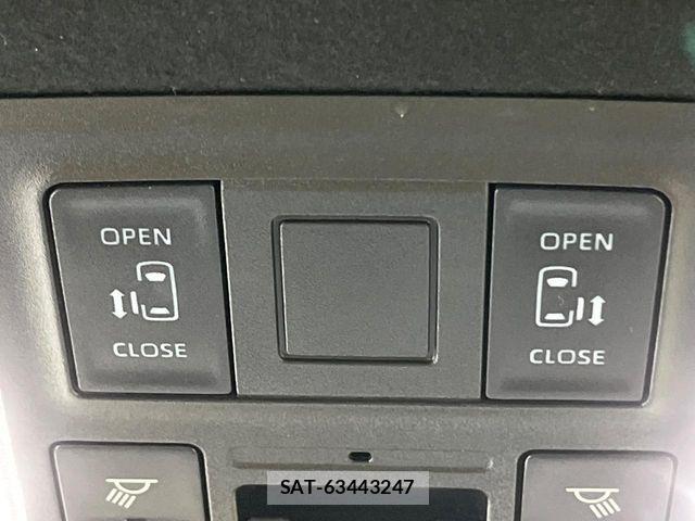 Toyota VOXY 2025-03 6753832-6