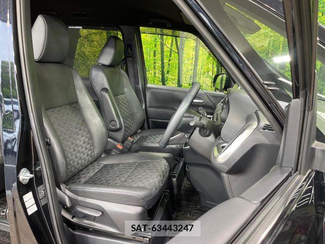 Toyota VOXY 2025-03 6753832-7