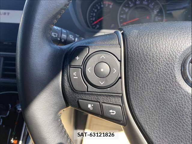 Toyota VOXY 2021-03 6753851-9