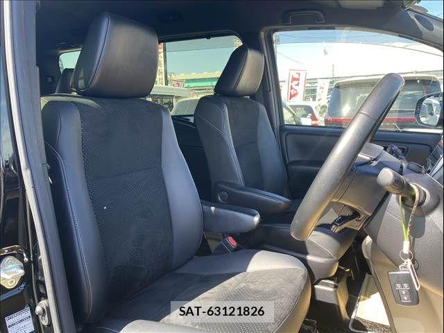 Toyota VOXY 2021-03 6753851-3