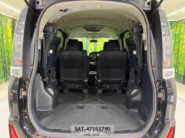 Toyota VOXY 2014-09 6753874-9