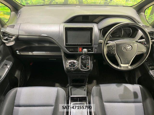 Toyota VOXY 2014-09 6753874-1