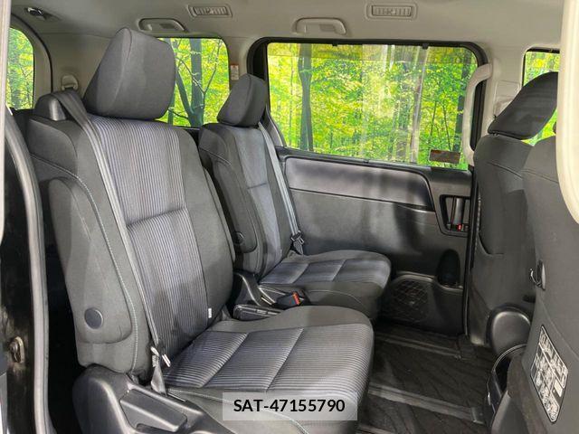 Toyota VOXY 2014-09 6753874-7