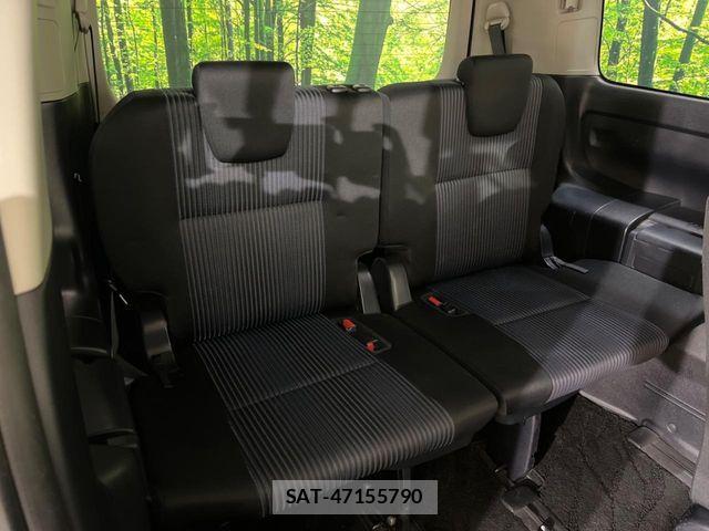 Toyota VOXY 2014-09 6753874-8
