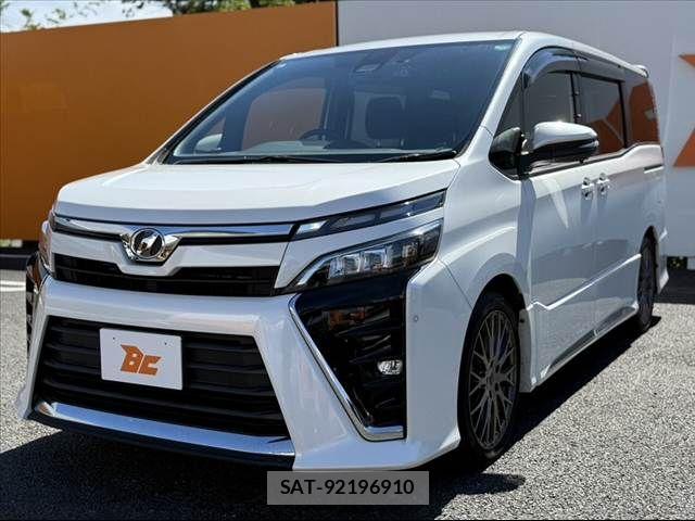 Toyota VOXY 2017-11 6753870-9