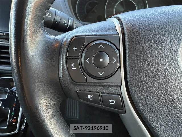 Toyota VOXY 2017-11 6753870-23