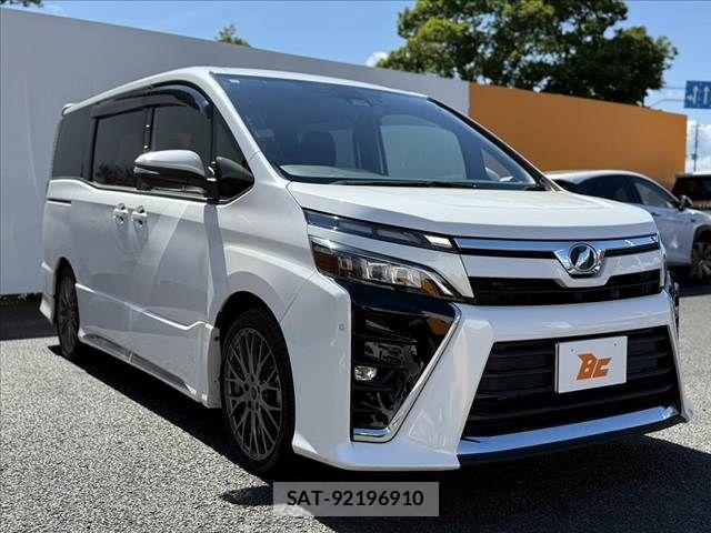 Toyota VOXY 2017-11 6753870-7