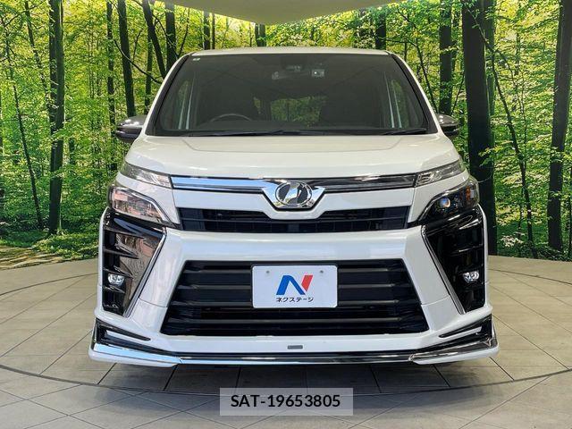 Toyota VOXY 2018-09 6753852-14