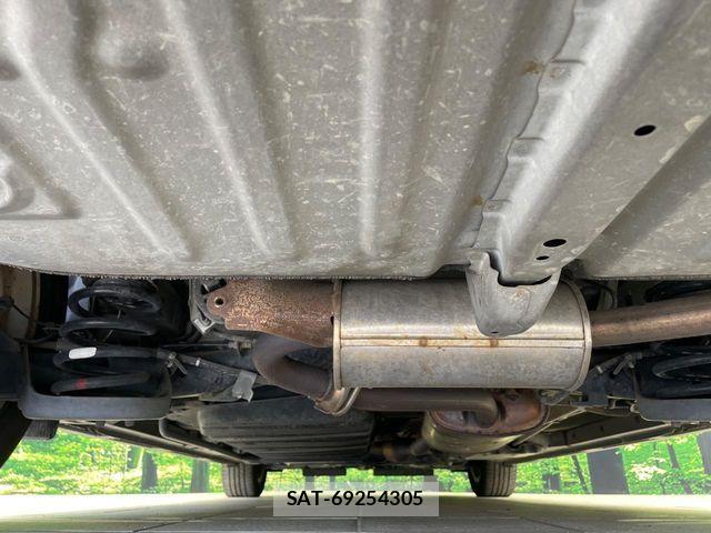 Toyota VOXY 2014-10 6753873-18