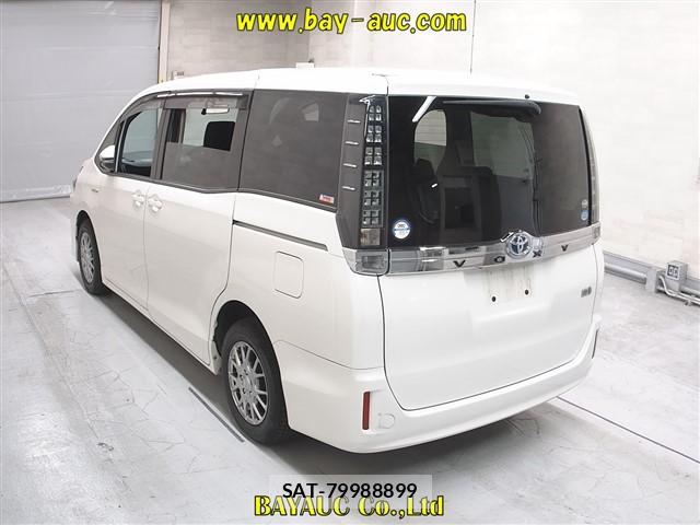 Toyota VOXY 2015 6788183-1