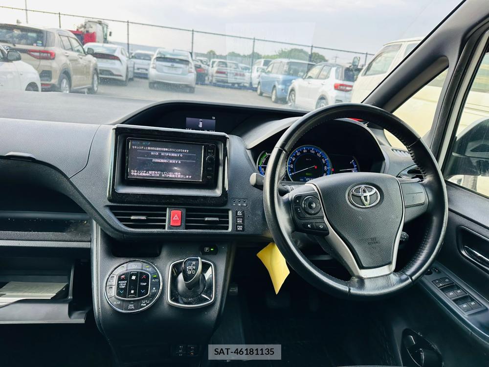 Toyota VOXY HYBRID 2015 6734644-13