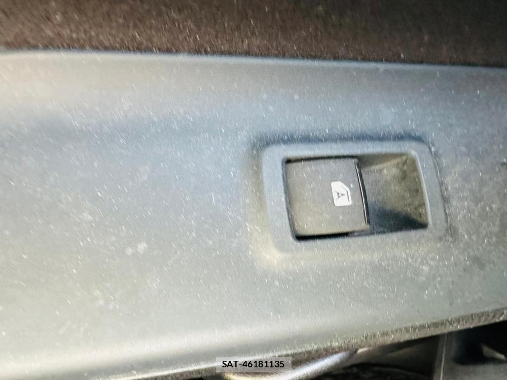 Toyota VOXY HYBRID 2015 6734644-22