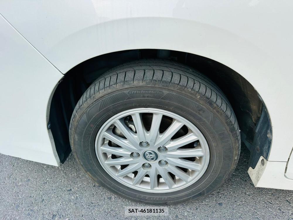 Toyota VOXY HYBRID 2015 6734644-28