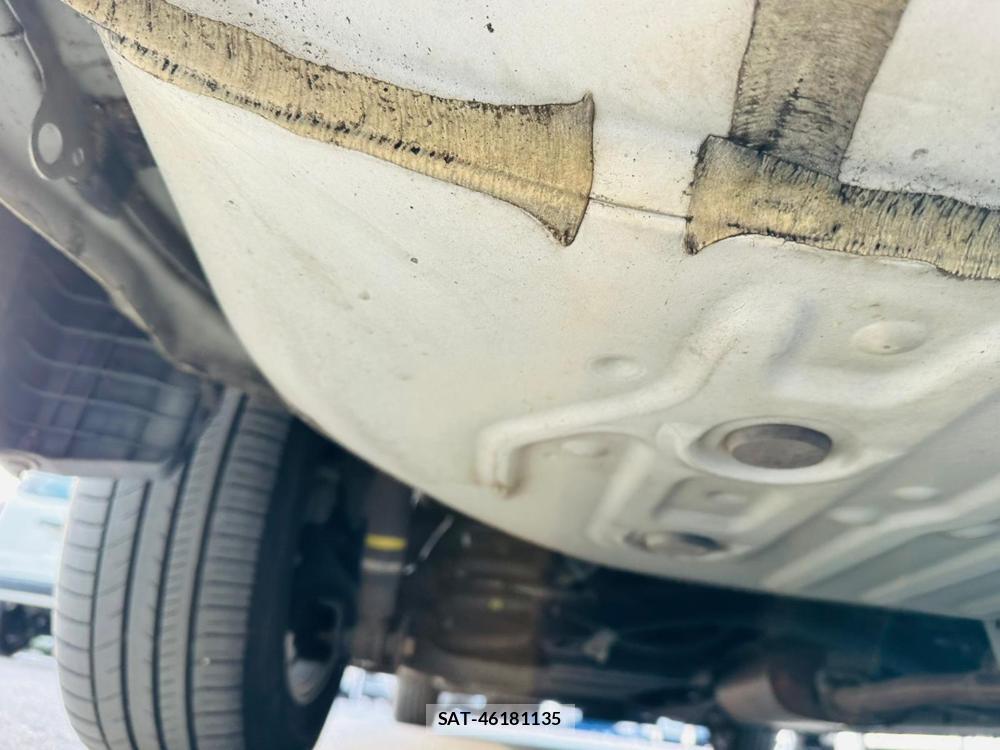 Toyota VOXY HYBRID 2015 6734644-33